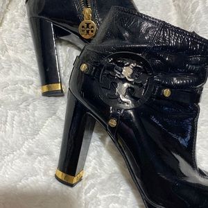 Leather Tory Burch black ankle booties size 8.5